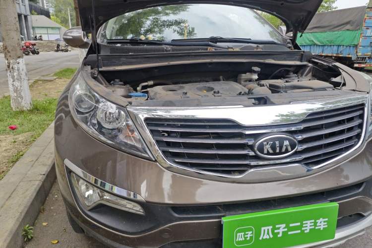 Used Kia Sportage R 2012 2.0L Automatic Two-Wheel Drive NAVI Engine Bay Right