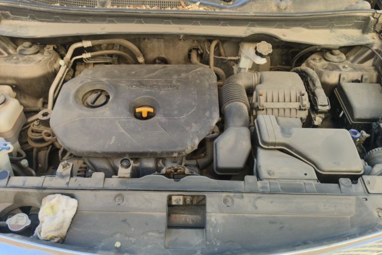 Used Kia Sportage R 2012 2.0L Automatic Two-Wheel Drive GL Trim Engine Bay