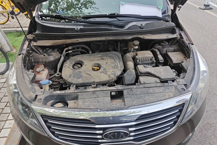 Used Kia Sportage R 2012 2.0L Automatic Two-Wheel Drive NAVI Engine Bay