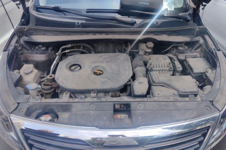 Used Kia Sportage R 2012 2.0L Automatic Two-Wheel Drive GL Trim Engine Bay