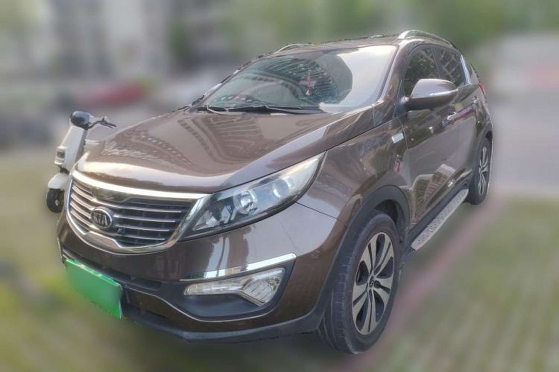 Used Kia Sportage R 2012 2.0L Automatic Two-Wheel Drive GLS Front Left 45 Deg