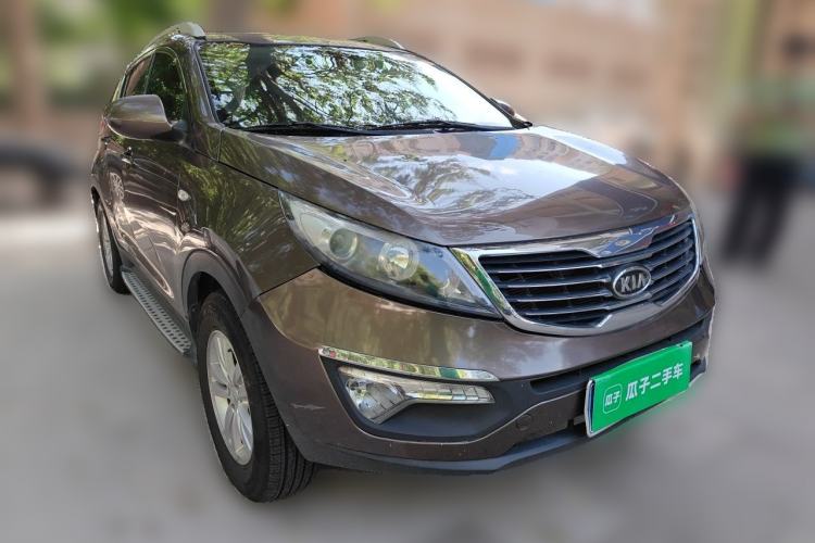 Used Kia Sportage R 2012 2.0L Automatic Two-Wheel Drive GL Trim Front Right 45 Deg