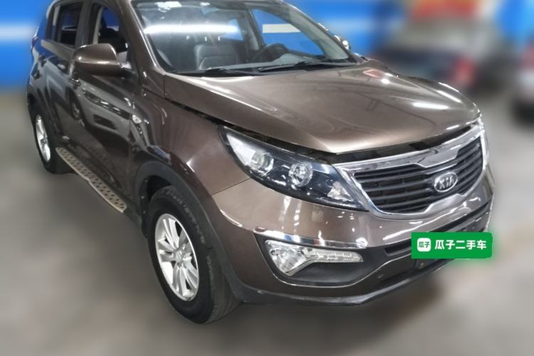 Used Kia Sportage R 2012 2.0L Automatic Two-Wheel Drive GL Trim Front Right 45 Deg
