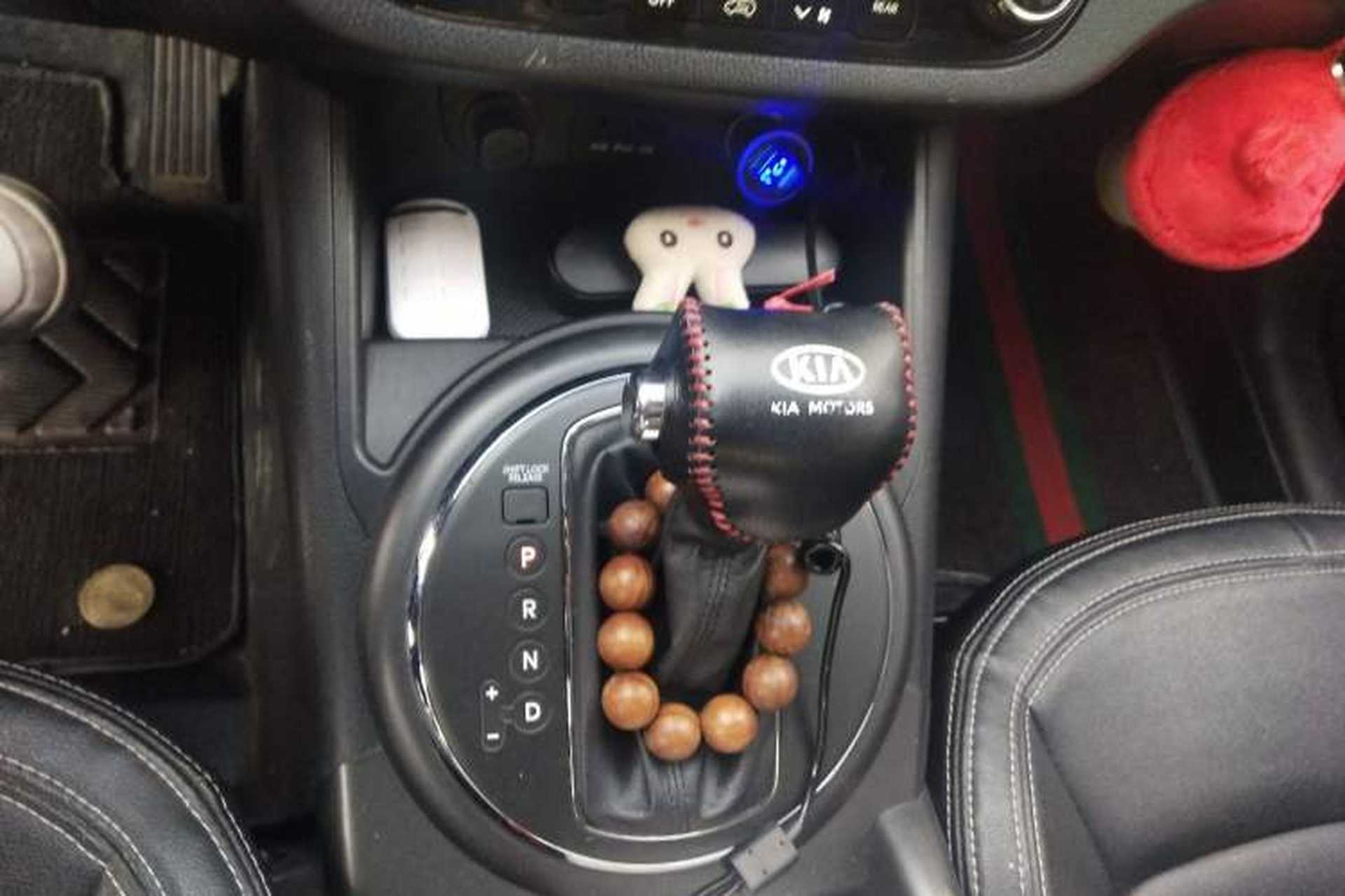 Used Kia Sportage R 2012 2.0L Automatic Two-Wheel Drive NAVI Gear Lever