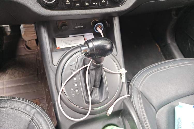 Used Kia Sportage R 2012 2.0L Automatic Two-Wheel Drive NAVI Gear Lever