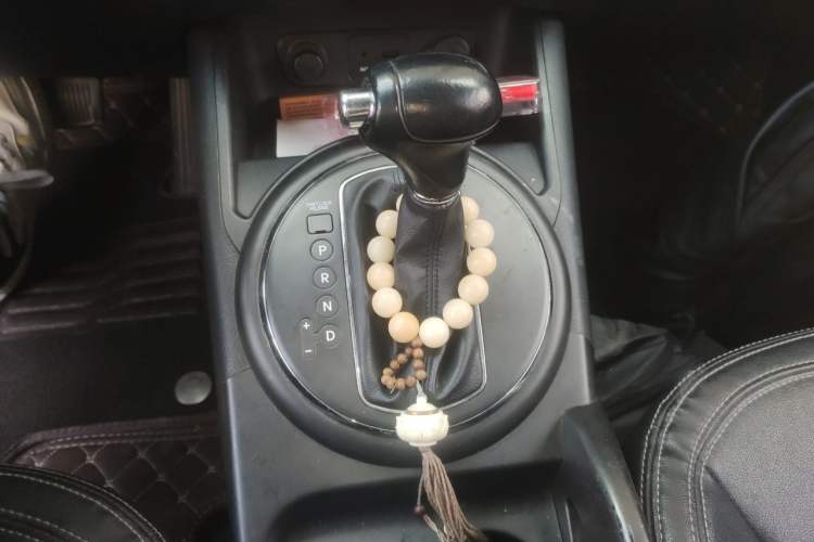 Used Kia Sportage R 2012 2.0L Automatic Two-Wheel Drive NAVI Gear Lever