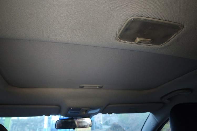 Used Kia Sportage R 2012 2.0L Automatic Two-Wheel Drive GLS Headliner