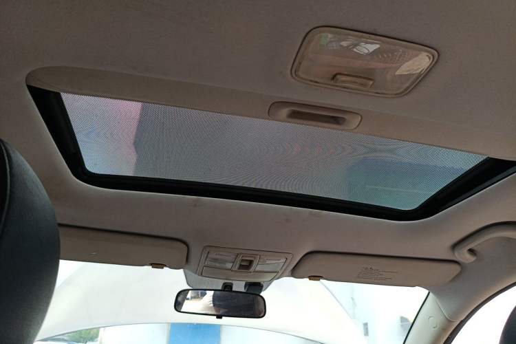 Used Kia Sportage R 2012 2.0L Manual Two-Wheel Drive GL Trim Headliner