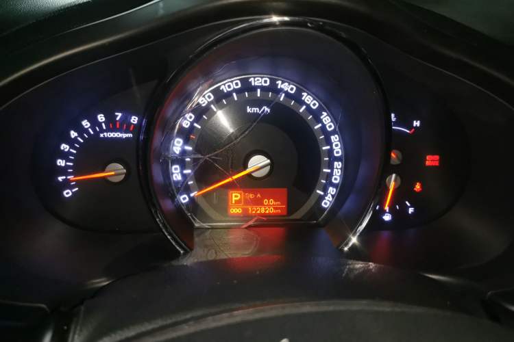 Used Kia Sportage R 2012 2.0L Automatic Two-Wheel Drive GLS Instrument Cluster