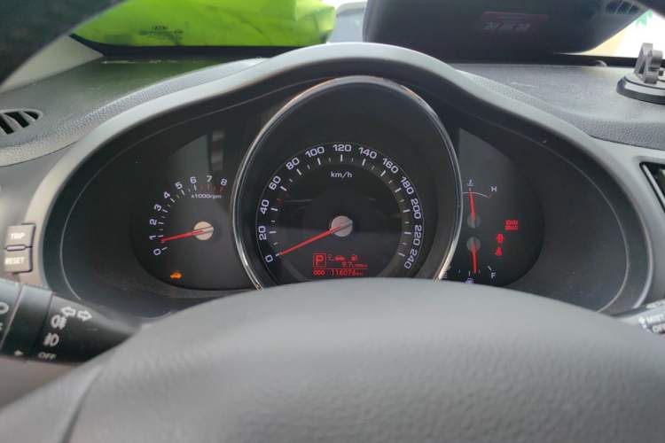 Used Kia Sportage R 2012 2.0L Automatic Two-Wheel Drive GLS Instrument Cluster