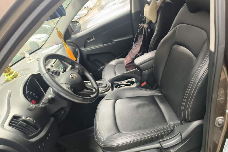 Used Kia Sportage R 2012 2.0L Automatic Two-Wheel Drive GLS Left Front Seat