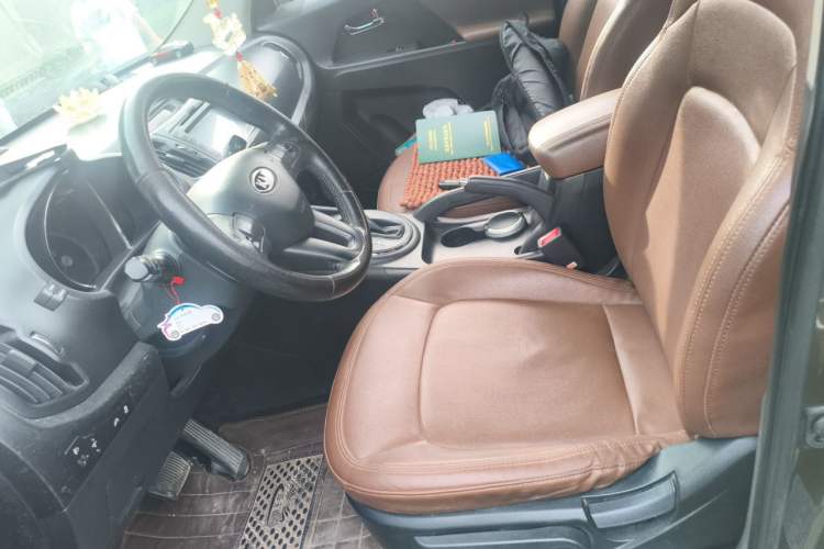 Used Kia Sportage R 2012 2.0L Automatic Two-Wheel Drive GLS Left Front Seat