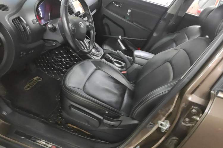 Used Kia Sportage R 2012 2.0L Automatic Two-Wheel Drive GLS Left Front Seat