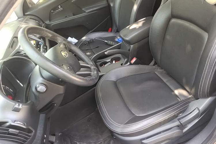Used Kia Sportage R 2012 2.0L Automatic Two-Wheel Drive GLS Left Front Seat
