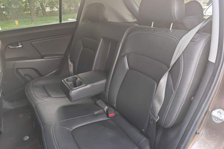 Used Kia Sportage R 2012 2.0L Automatic Two-Wheel Drive NAVI Left Rear Seat