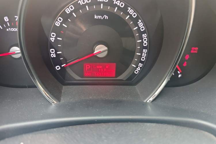 Used Kia Sportage R 2012 2.0L Automatic Two-Wheel Drive GLS Odometer Close Up