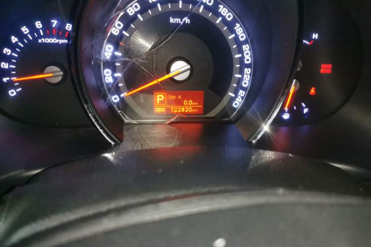 Used Kia Sportage R 2012 2.0L Automatic Two-Wheel Drive GLS Odometer Close Up