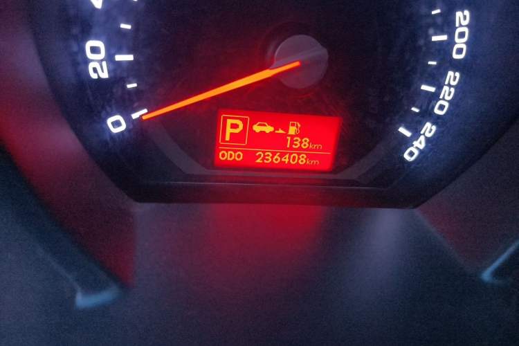 Used Kia Sportage R 2012 2.0L Automatic Two-Wheel Drive GL Trim Odometer Close Up