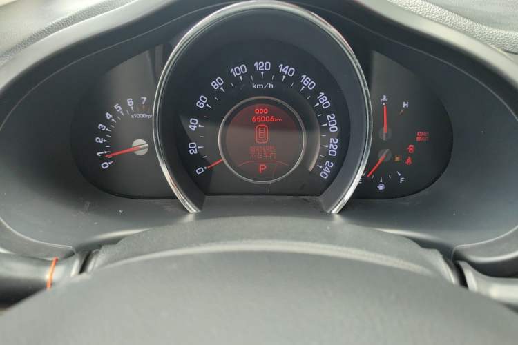 Used Kia Sportage R 2012 2.0L Automatic Two-Wheel Drive NAVI Odometer Close Up