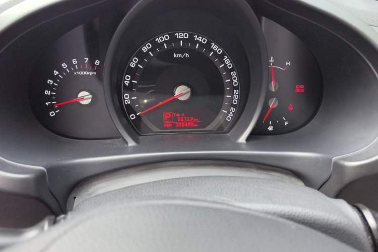 Used Kia Sportage R 2012 2.0L Automatic Two-Wheel Drive GL Trim Odometer Close Up