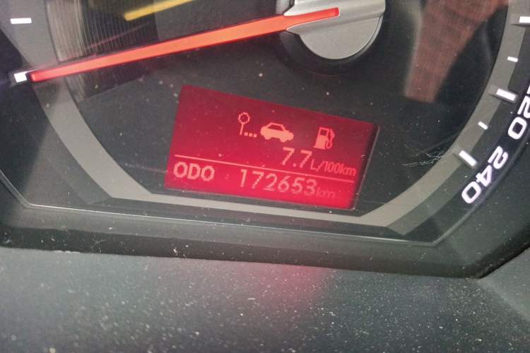 Used Kia Sportage R 2012 2.0L Manual Two-Wheel Drive GL Trim Odometer Close Up