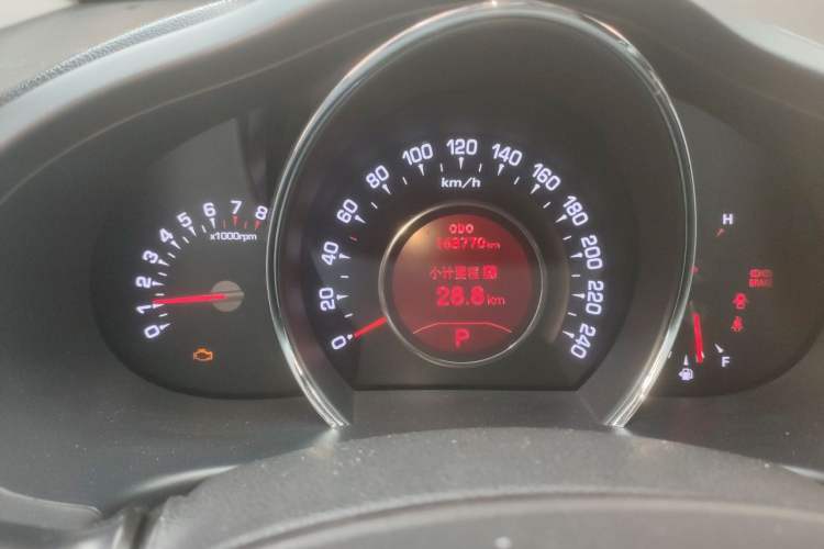 Used Kia Sportage R 2012 2.0L Automatic Two-Wheel Drive NAVI Odometer Close Up