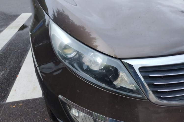 Used Kia Sportage R 2012 2.0L Automatic Two-Wheel Drive GLS Right Front Headlight
