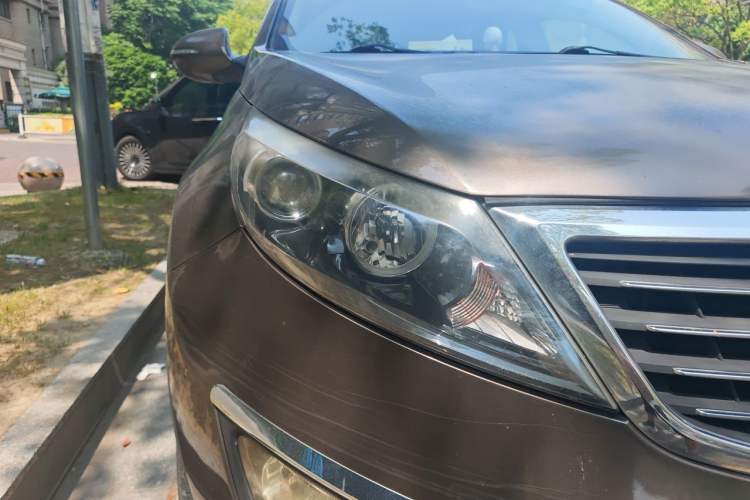 Used Kia Sportage R 2012 2.0L Automatic Two-Wheel Drive GLS Right Front Headlight