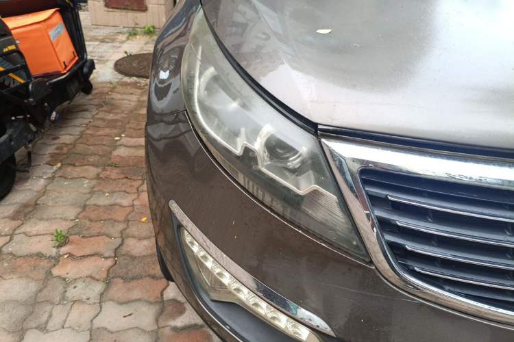 Used Kia Sportage R 2012 2.0L Automatic Two-Wheel Drive GLS Right Front Headlight