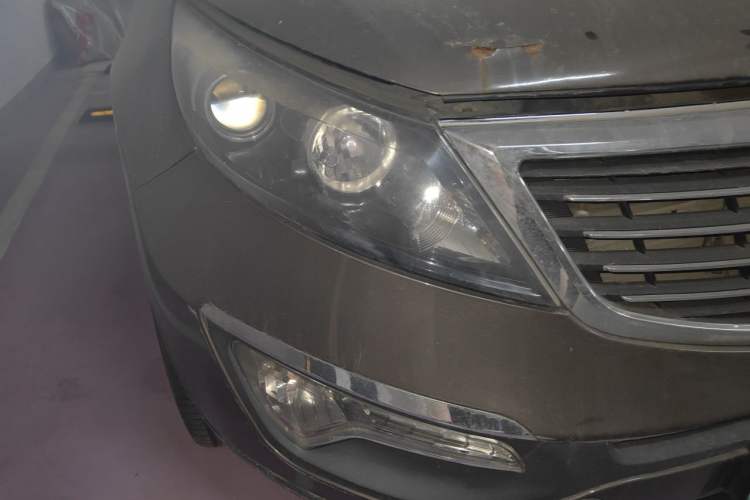 Used Kia Sportage R 2012 2.0L Automatic Two-Wheel Drive GLS Right Front Headlight
