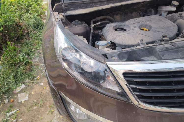 Used Kia Sportage R 2012 2.0L Automatic Two-Wheel Drive GL Trim Right Front Headlight