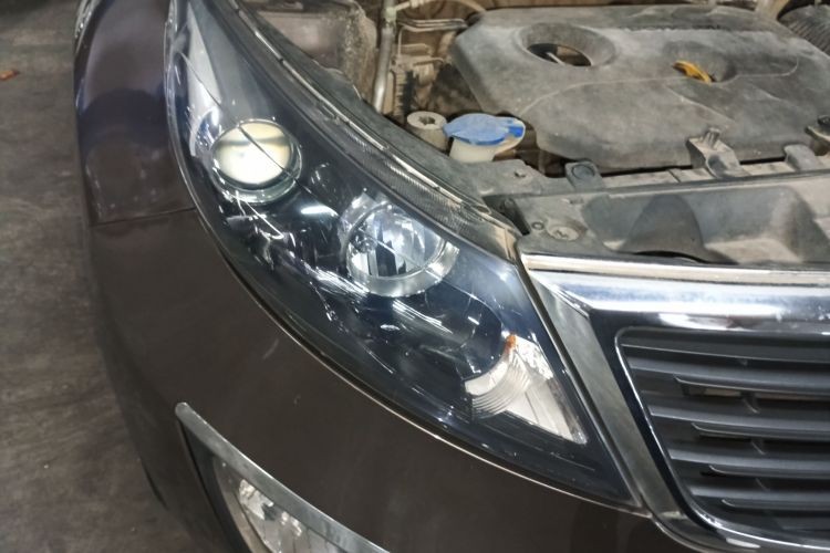 Used Kia Sportage R 2012 2.0L Automatic Two-Wheel Drive GL Trim Right Front Headlight