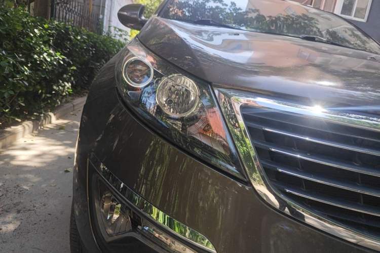 Used Kia Sportage R 2012 2.0L Automatic Two-Wheel Drive NAVI Right Front Headlight