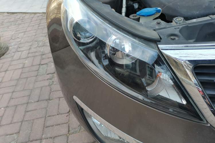 Used Kia Sportage R 2012 2.0L Automatic Two-Wheel Drive GLS Right Front Headlight