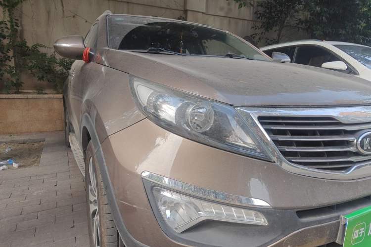 Used Kia Sportage R 2012 2.0L Automatic Two-Wheel Drive GLS Right Front Headlight