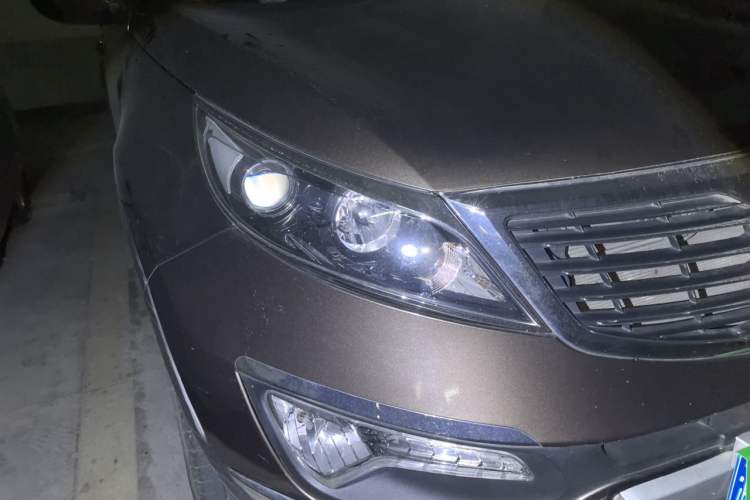 Used Kia Sportage R 2012 2.0L Automatic Two-Wheel Drive NAVI Right Front Headlight
