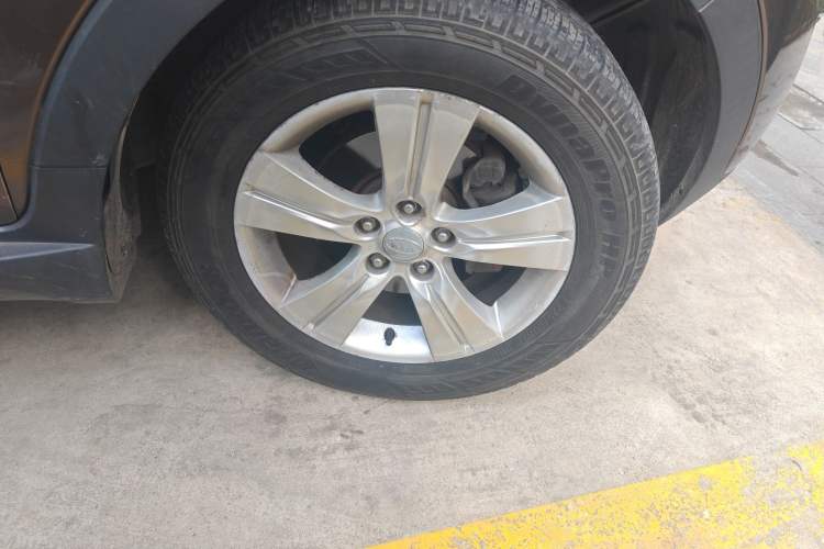Used Kia Sportage R 2012 2.0L Automatic Two-Wheel Drive GLS Right Front Wheel Hub