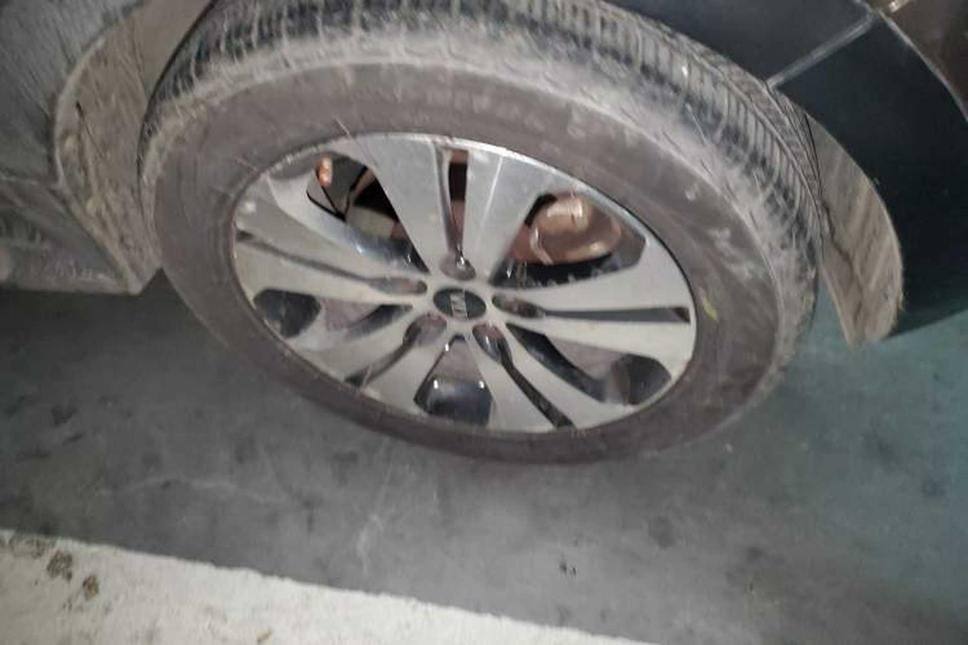 Used Kia Sportage R 2012 2.0L Automatic Two-Wheel Drive NAVI Right Front Wheel Hub