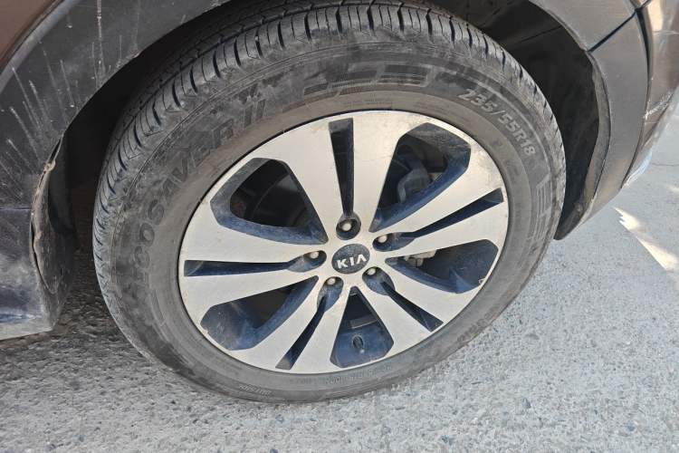 Used Kia Sportage R 2012 2.0L Automatic Two-Wheel Drive NAVI Right Front Wheel Hub
