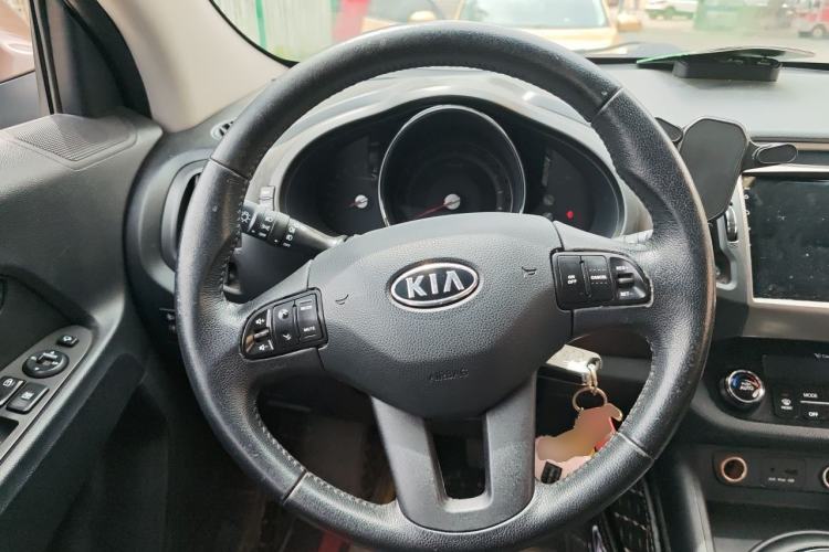 Used Kia Sportage R 2012 2.0L Manual Two-Wheel Drive GLS Steering Wheel