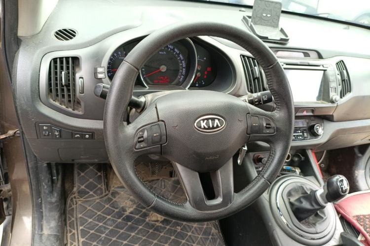 Used Kia Sportage R 2012 2.0L Manual Two-Wheel Drive GL Trim Steering Wheel