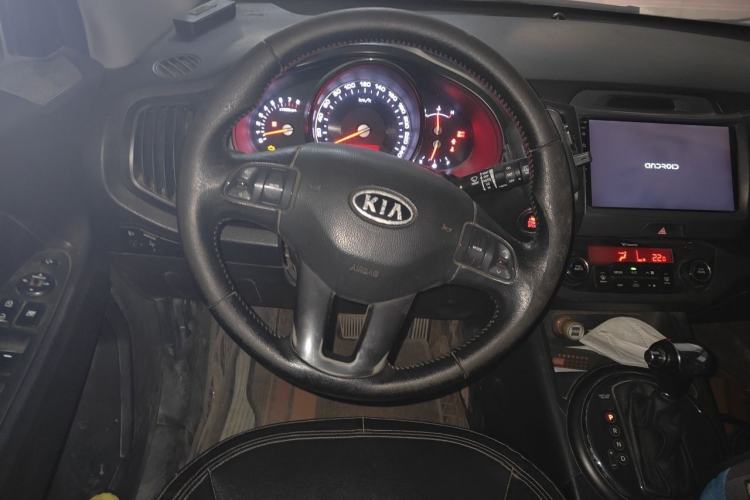 Used Kia Sportage R 2012 2.0L Automatic Two-Wheel Drive GLS Steering Wheel