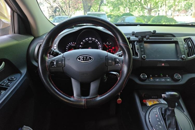 Used Kia Sportage R 2012 2.0L Automatic Two-Wheel Drive GL Trim Steering Wheel