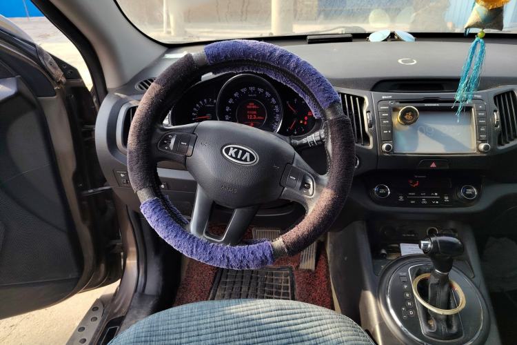 Used Kia Sportage R 2012 2.0L Automatic Two-Wheel Drive NAVI Steering Wheel