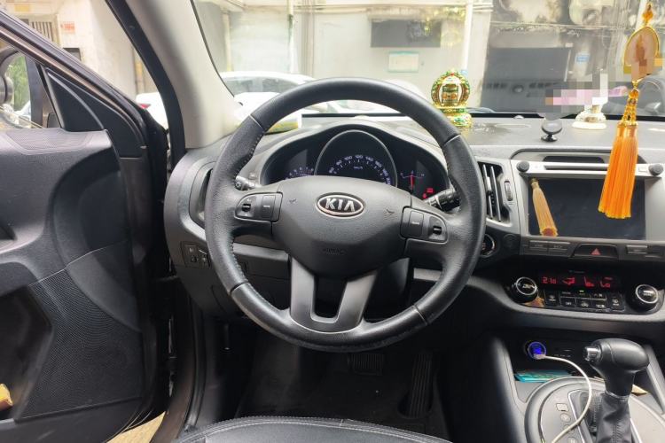 Used Kia Sportage R 2012 2.0L Automatic Two-Wheel Drive GLS Steering Wheel