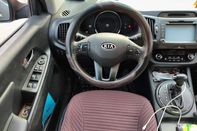 Used Kia Sportage R 2012 2.0L Automatic Two-Wheel Drive GLS Steering Wheel