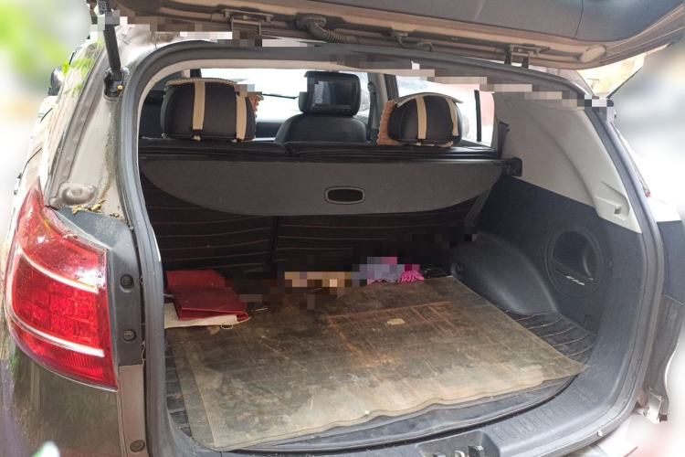 Used Kia Sportage R 2012 2.0L Automatic Two-Wheel Drive GLS Trunk