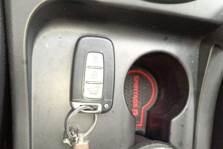 Used Kia Sportage R 2012 2.0L Automatic Two-Wheel Drive GLS Vehicle Key