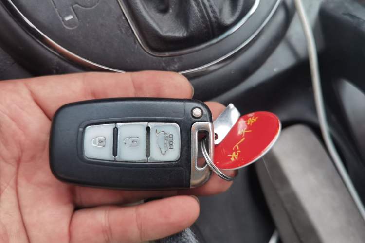 Used Kia Sportage R 2012 2.0L Automatic Two-Wheel Drive GL Trim Vehicle Key