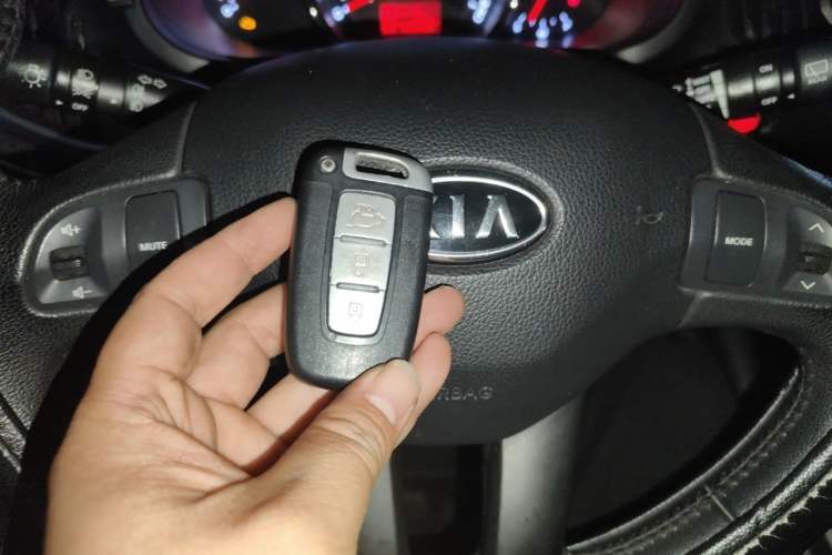 Used Kia Sportage R 2012 2.0L Automatic Two-Wheel Drive GLS Vehicle Key